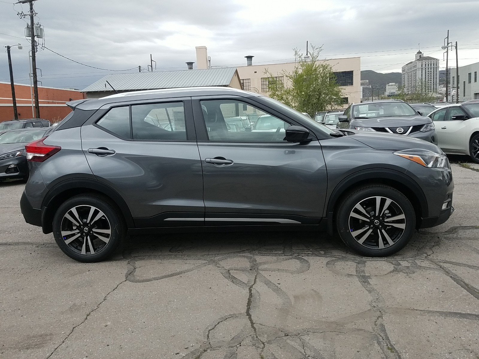 Nissan kicks sr