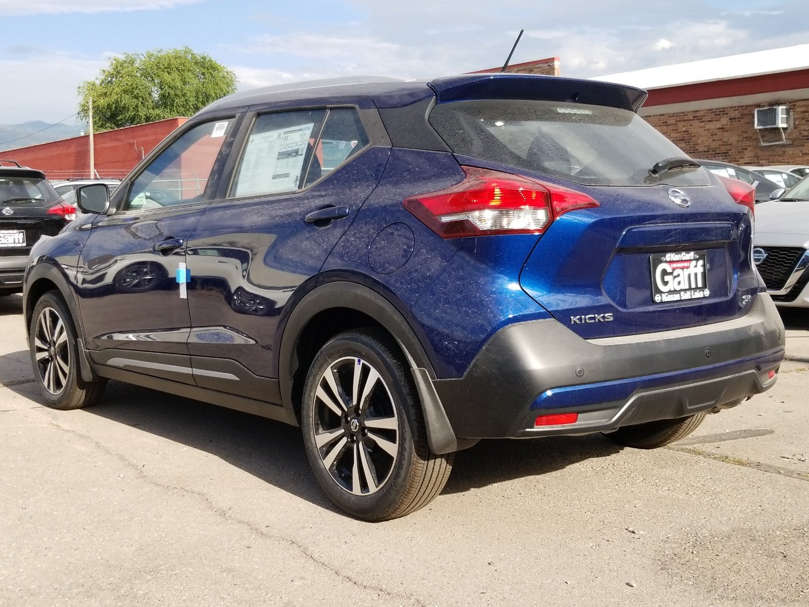 Nissan kicks sr