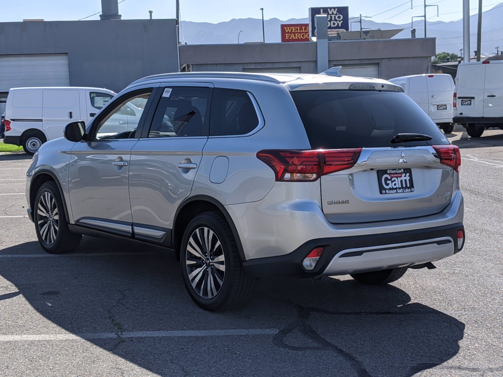 PreOwned 2019 Mitsubishi Outlander SEL Sport Utility in